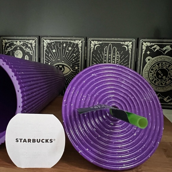 Starbucks Purple Potion Glow-in-the-Dark Cup 24oz Halloween 2024 Limited! - Picture 5 of 5